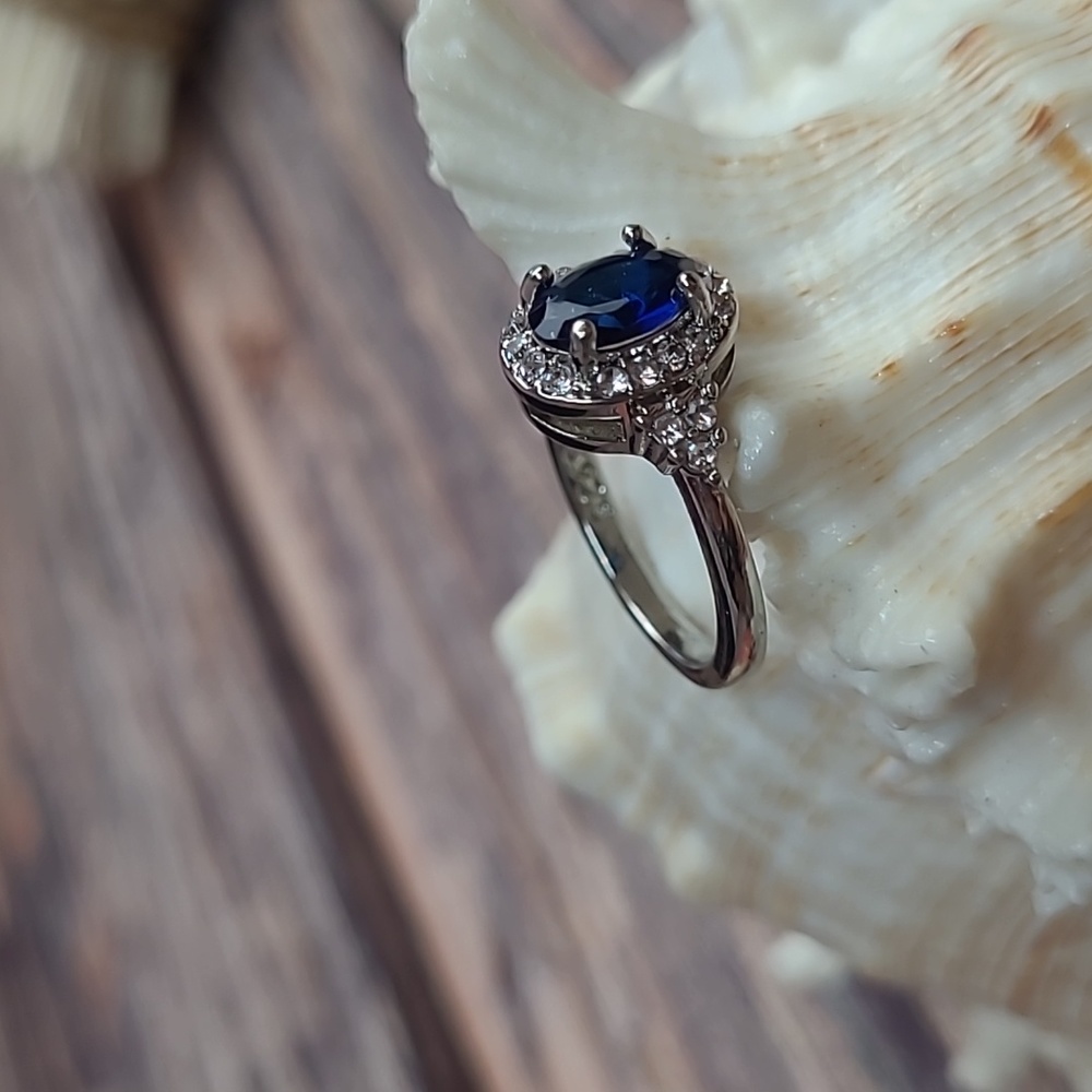 NEW SILVER CREATED BLUE SAPPHIRE & ZIRCON RING - Picture 3 of 9